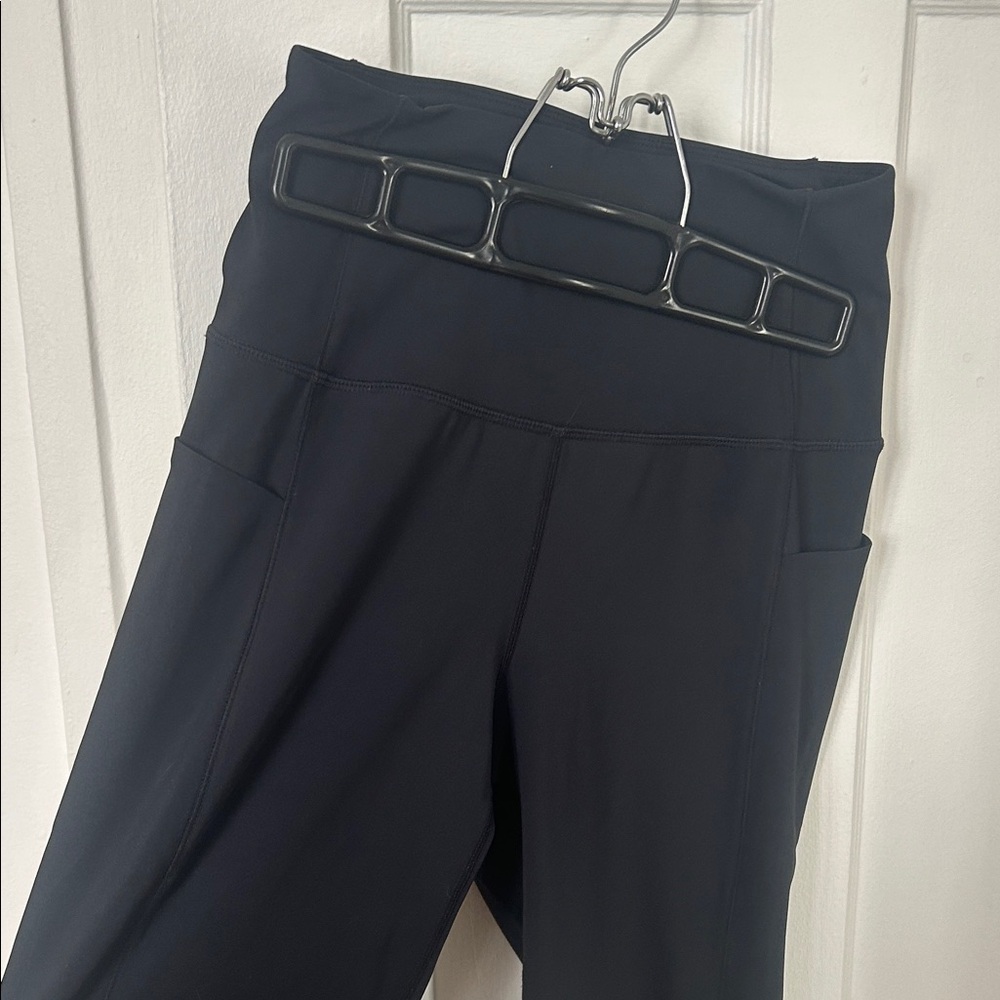 Lolë legging with side pockets small black